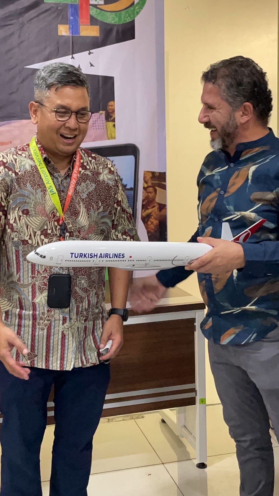 flight support & ground handling di jakarta | berlian... PT Jasa Angkasa Semesta, Tbk Menerima Penghargaan Outstanding Ground ...